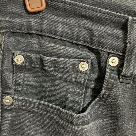 Pre-loved, Signature By Levi Strauss & Co. Black Distressed Unisex Jean, 32x30 - Picture 3 of 16